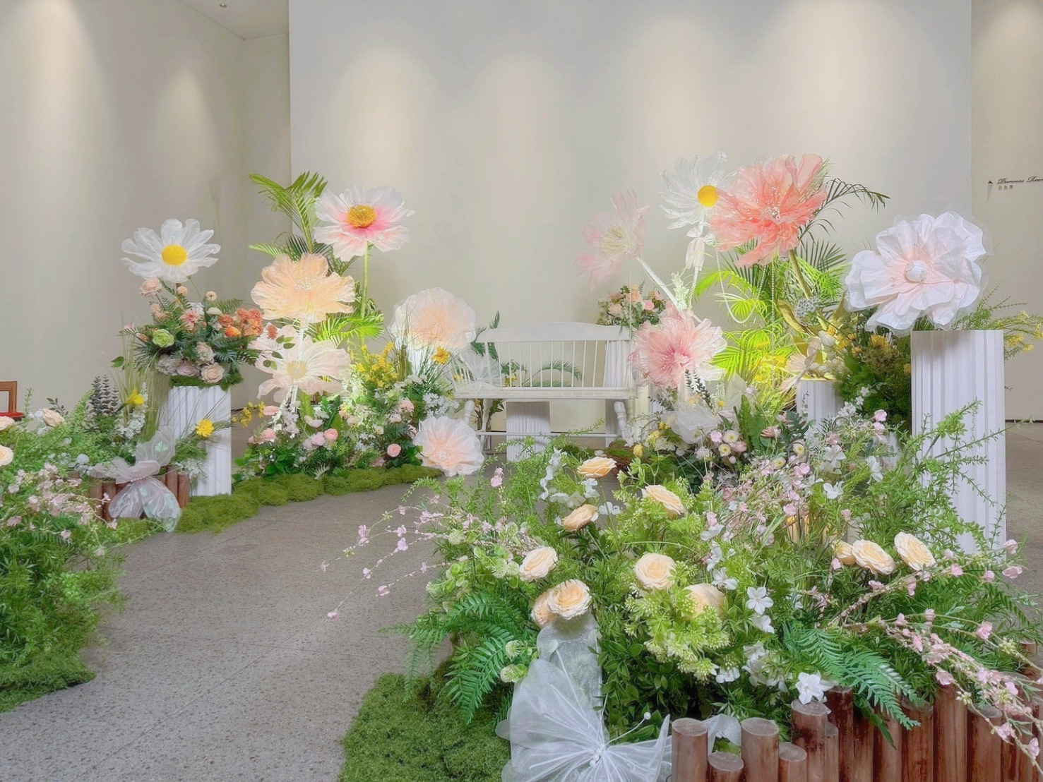 綠意花園與柔粉大型花藝